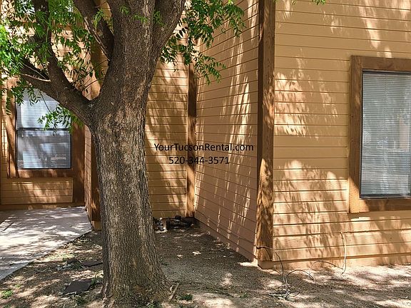 3rd image of 1672 W Park Wood Ln