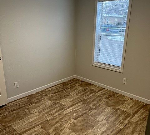 5th image of 1440 W Plum St #91