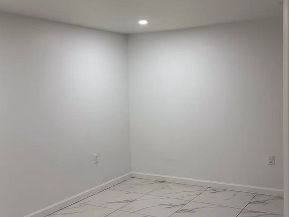 5th image of 7051 45th Ave #1