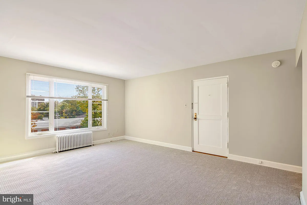Building Photo - 1410 N Quinn St #7