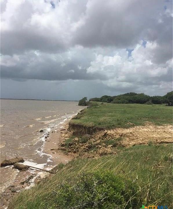 2nd image of 33 Fivemile Trl