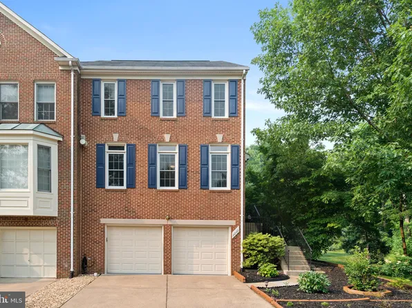 2200 Journet Dr, Dunn Loring, VA 22027
