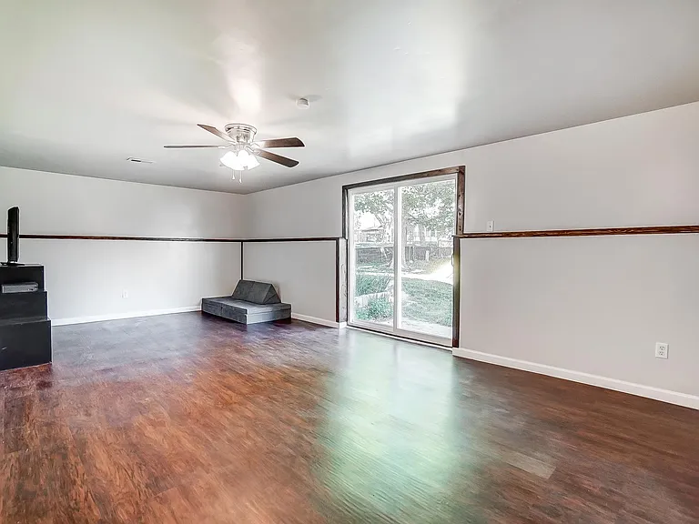 4216 Silver Oak St — Photo 24