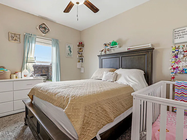 13066 Grantham Ln — Photo 23