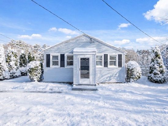 7 Cedar Dr, Carver, MA 02330