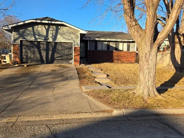 4220 Jacquelyn Dr, Lincoln, NE 68516