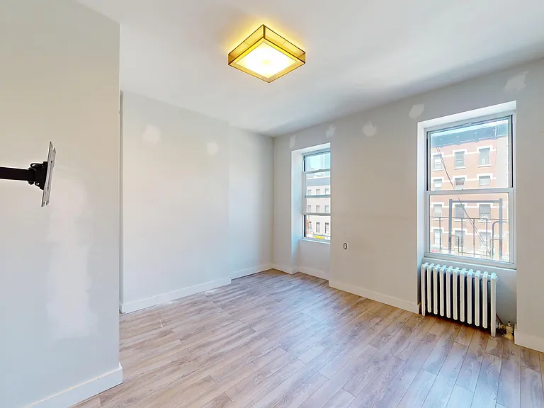 698 9th Ave #3S — Photo 8