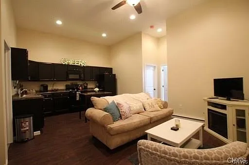255 State St #B — Photo 2