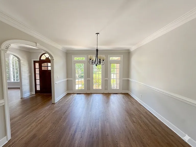 205 Tynemouth Dr — Photo 17