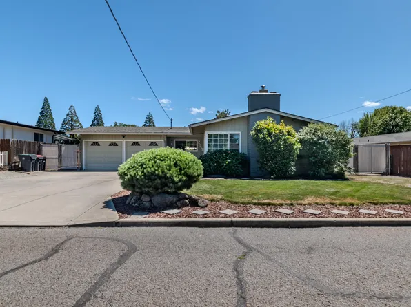 212 Windsor Way, Central Pt, OR 97502