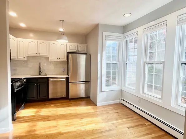 (undisclosed Address), Roxbury, MA 02119