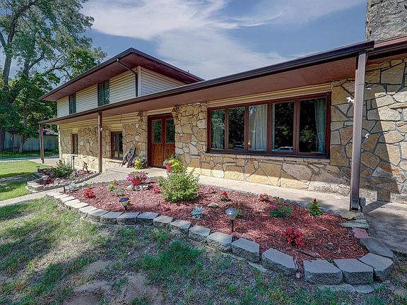 3rd image of 2435 N Timber Lane Dr