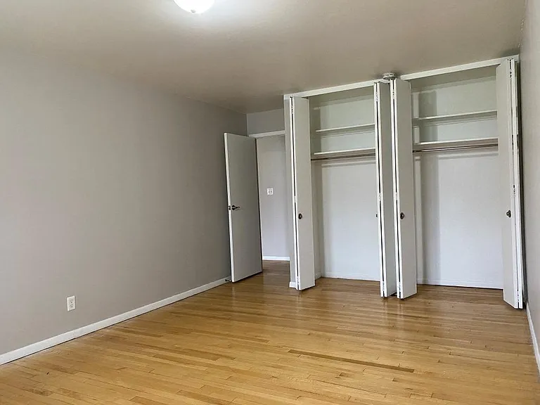 Riverhill Apartments — Photo 51