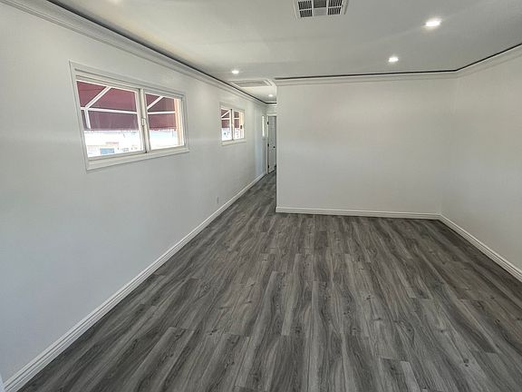 3rd image of 11685 Magnolia Blvd #B