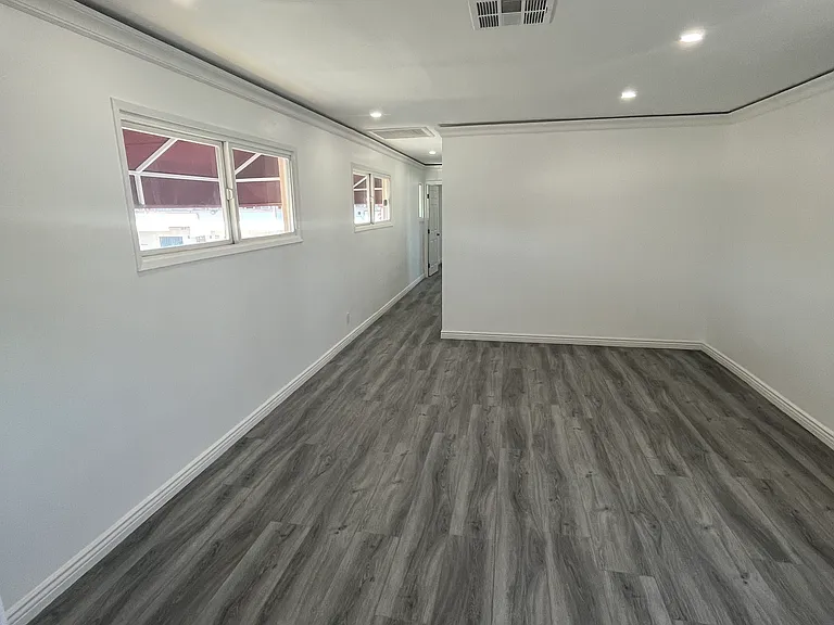 11685 Magnolia Blvd #B — Photo 3