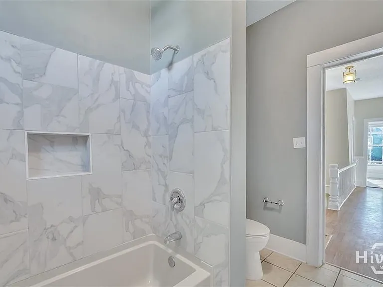 218 W Anderson St #UPPER — Photo 16