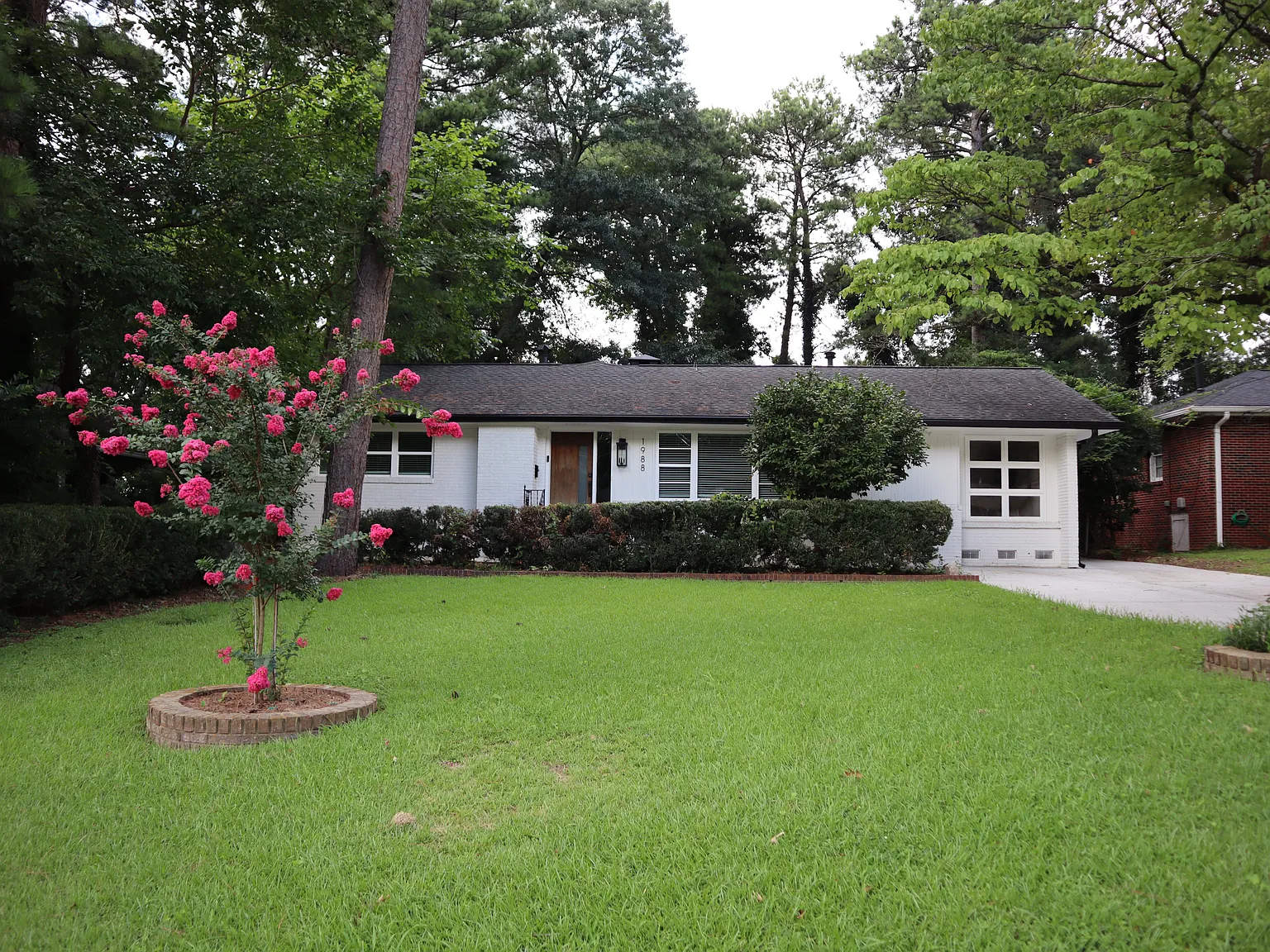 3 bed, 2490 sqft, $4,000 — Photo 1