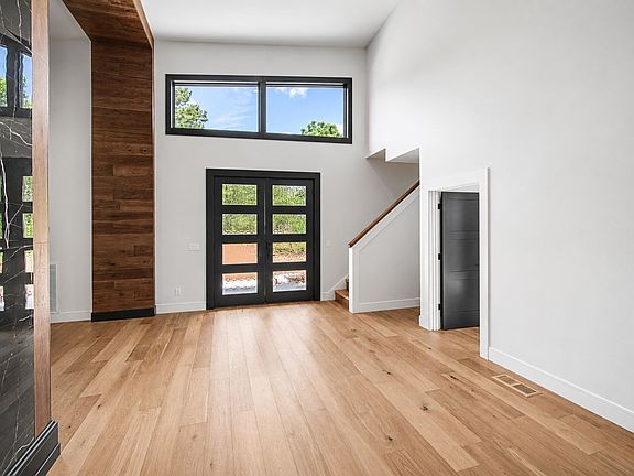 5th image of 8519 McCrory Ln