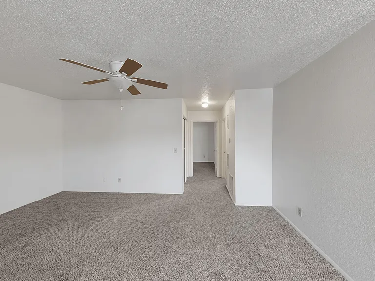 2 Emerald Way — Photo 9