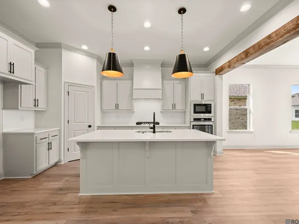 15207 Hazelwood Ct, Prairieville, LA 70769