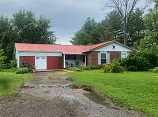 906 Le Roy St, Fairfield, IL 62837