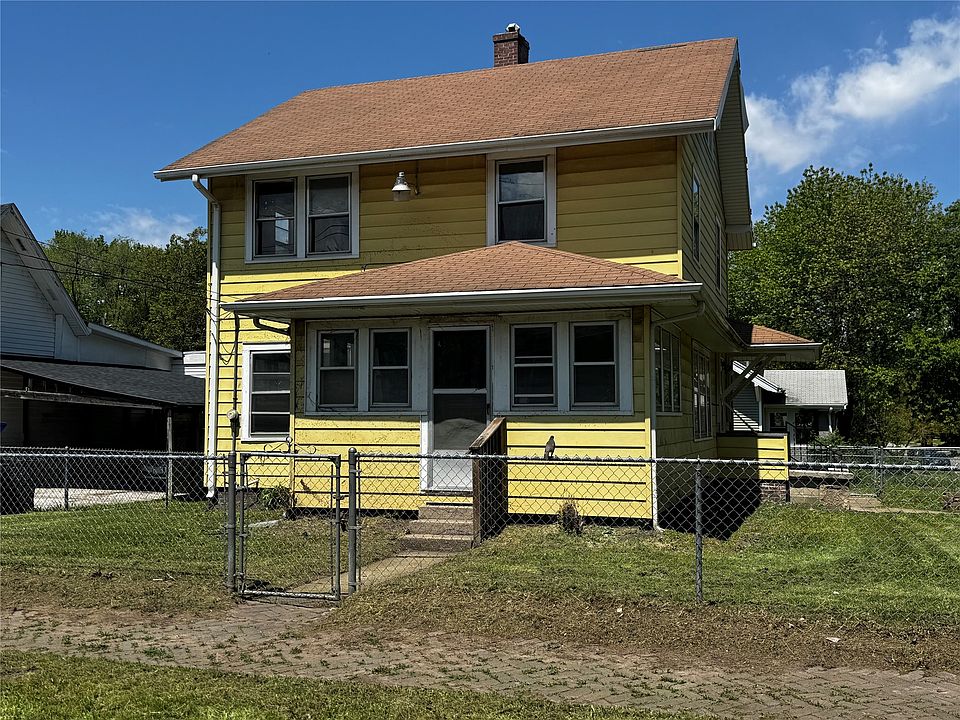 1st image of 1600 E 13th St