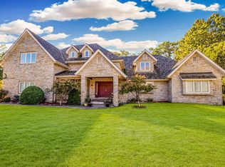 215 W Ravine Baye Rd, Bayside, WI 53217