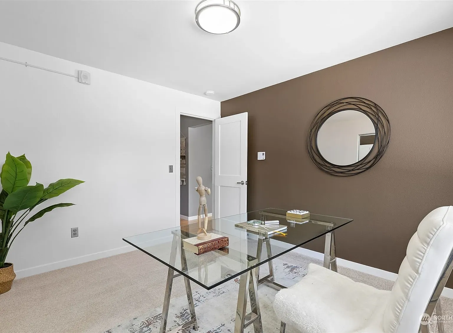2 bed, 829 sqft, $2,400 — Photo 3