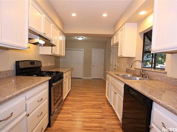 2nd image of 1821 Potrero Way