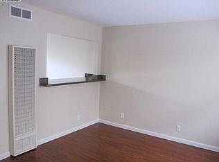 5th image of 260 Sunset Blvd APT 8