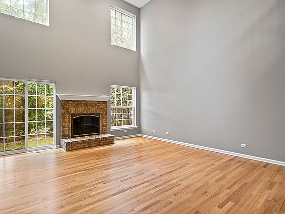 5th image of 505 W Fontenay Way