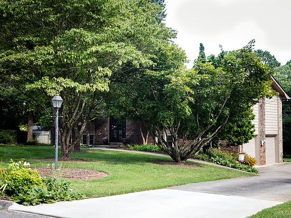 2nd image of 7324 Arlie Dr