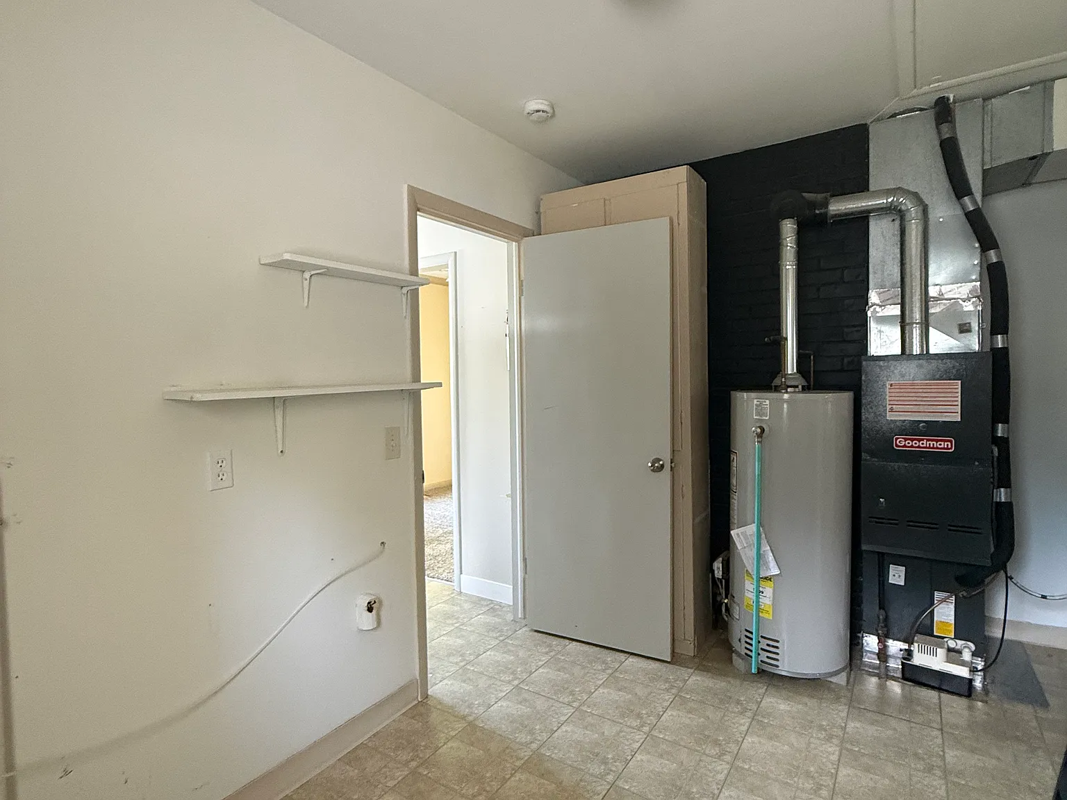 2 bed, 884 sqft, $1,450 — Photo 3
