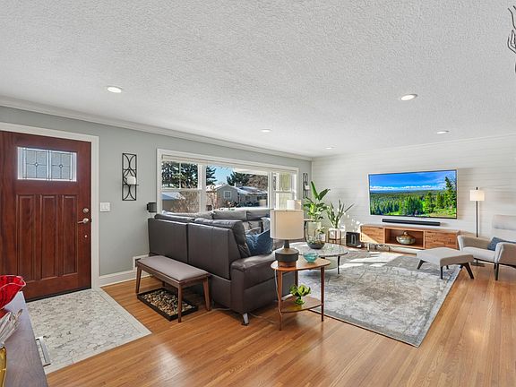 3rd image of 4720 Wilford Way