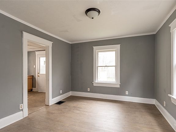2nd image of 1812 Carroll Ave