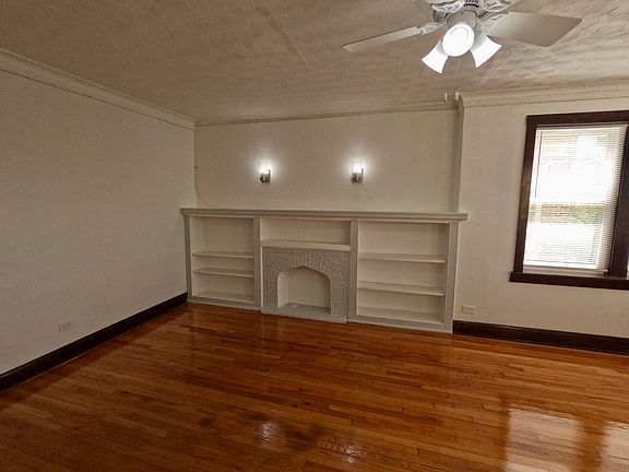 2nd image of 1113 N Leclaire Ave