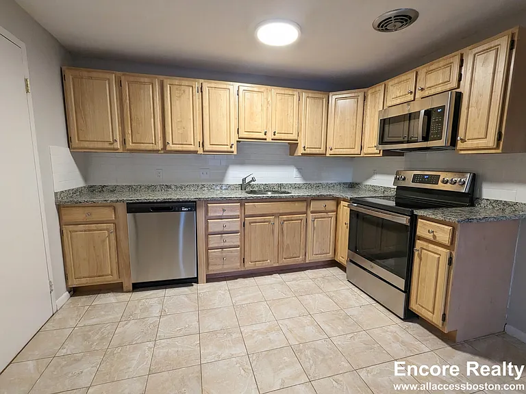 101 Babcock St #2 — Photo 4