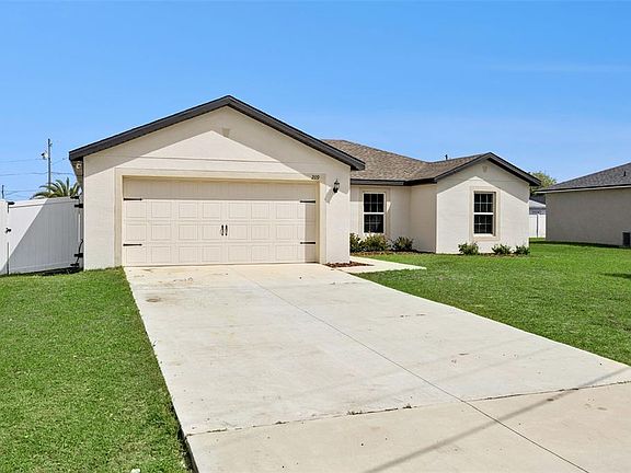 2nd image of 209 Cimarron Dr