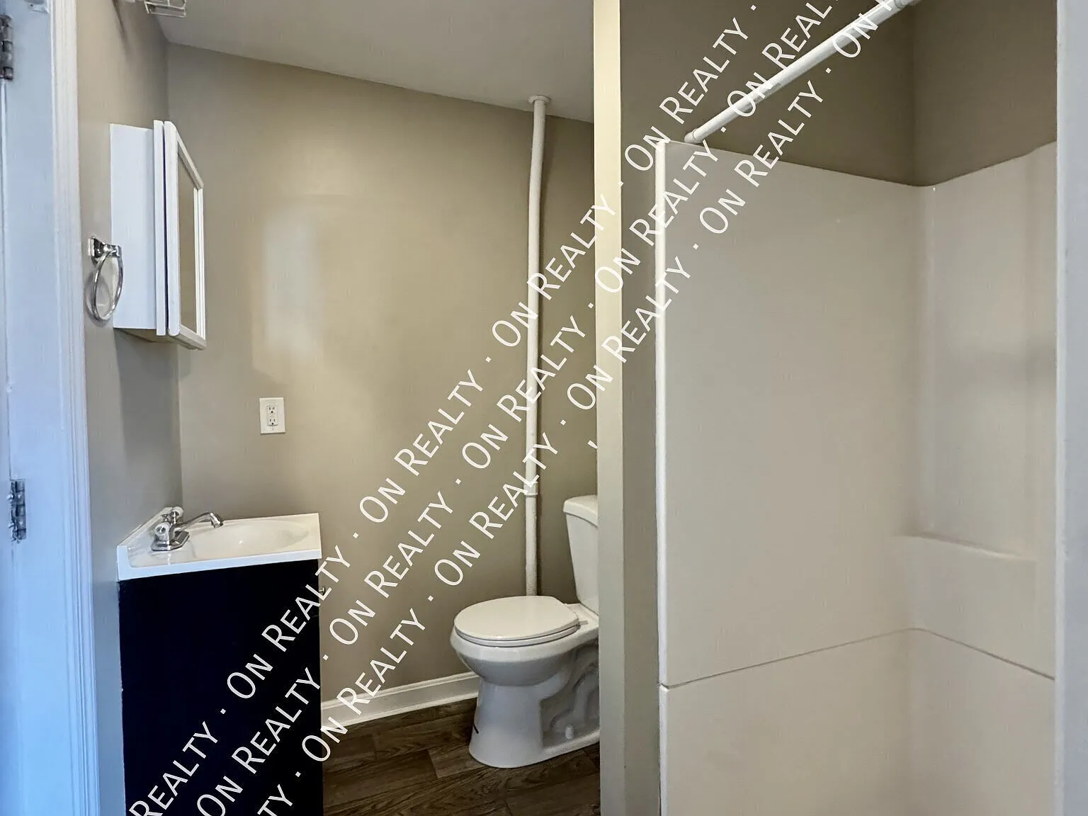 Studio, $1,500 — Photo 2