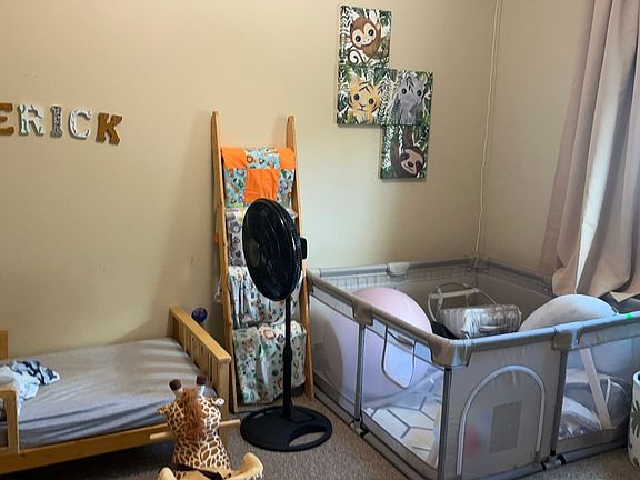 3rd image of 605 NW 4th St APT 10