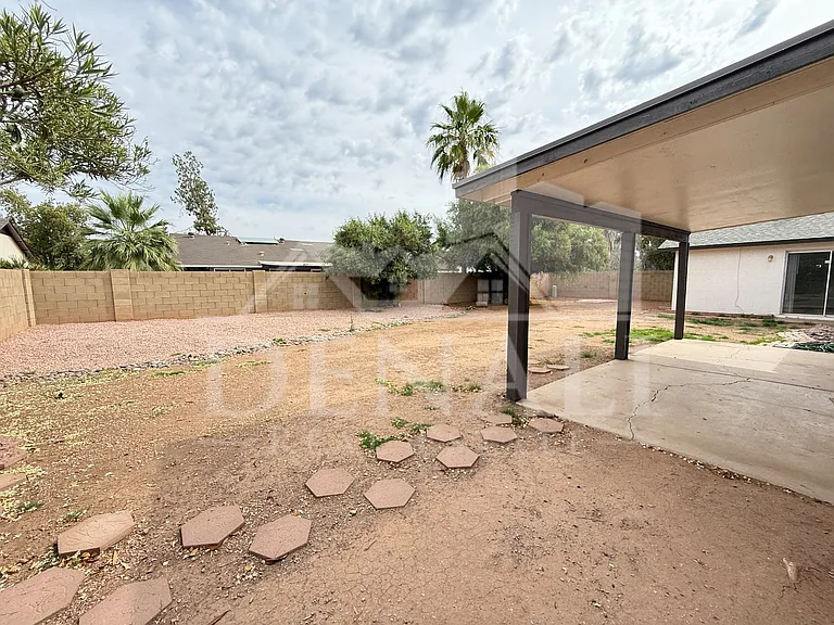 1016 W Nido Ave — Photo 24