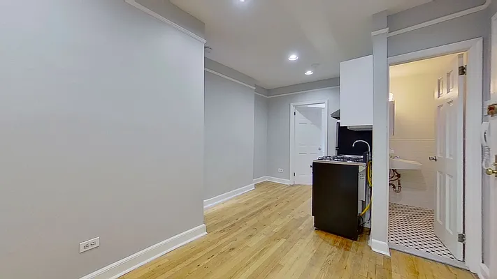 Rented by Compass | media 21