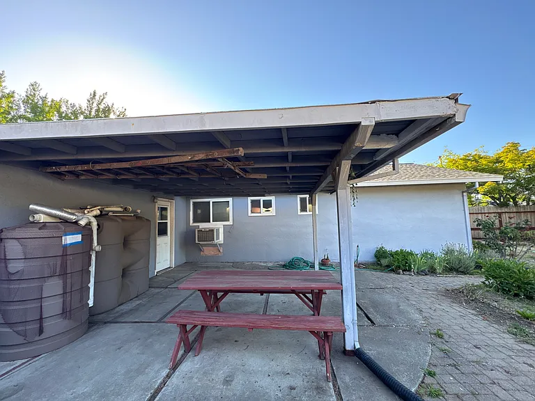 1851 Tallac St — Photo 19