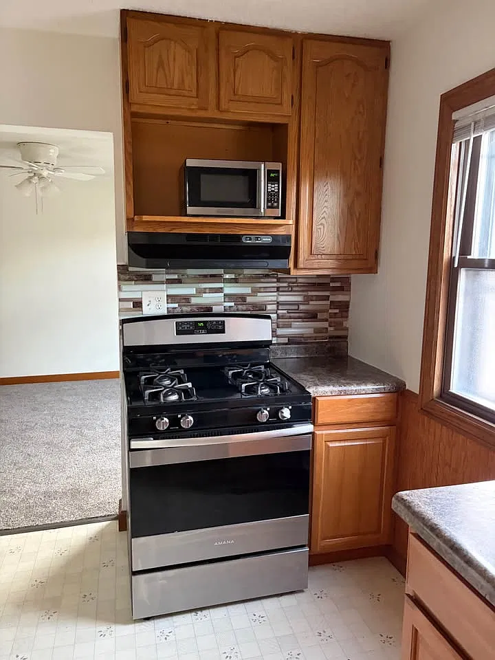 2 bed, 850 sqft, $1,350 — Photo 3