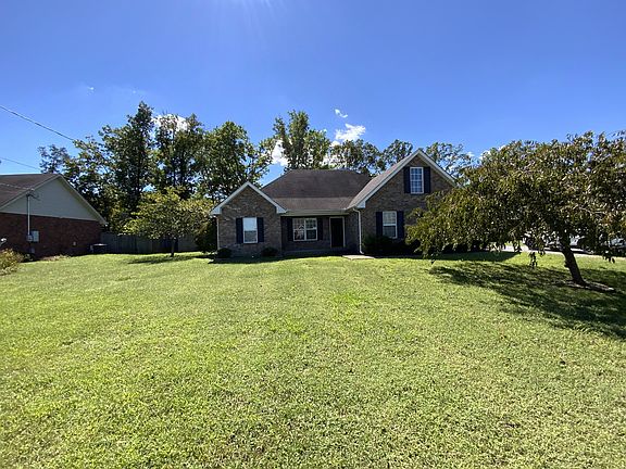 2nd image of 2828 Cliffside Dr
