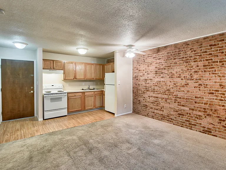 Colony Terrace Apartments — Photo 29