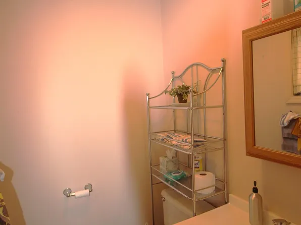 425 Davis Avenue image 16 of 22