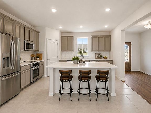3rd image of 1009 Northern Oaks Ct
