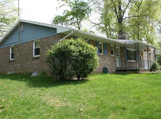 19 Locust St, Stewartstown, PA 17363