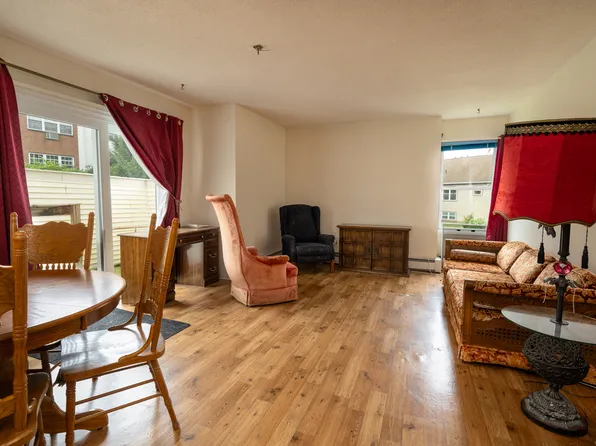 226 Laurel Street APT 4, East Haven, CT 06512